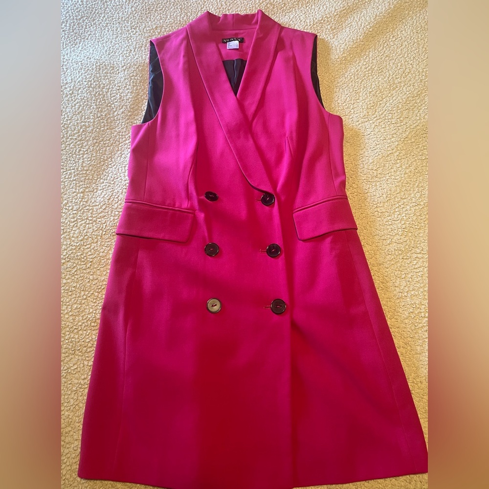 Size 6 - VENUS Pink Suit Dress